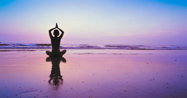 Aquayoga i varmt vatn – roleg trening i basseng i Volda